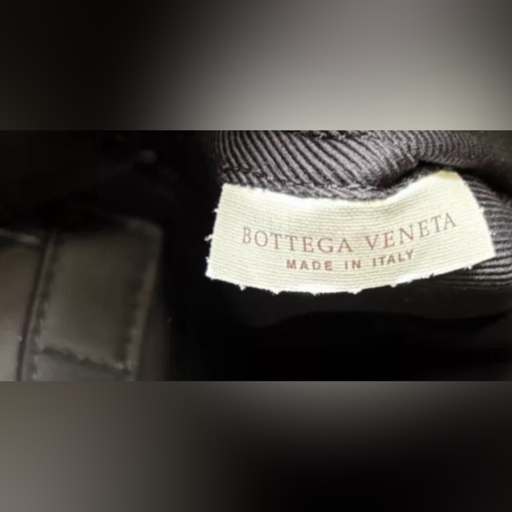 Bottega Veneta Leather Messenger Bag Black NWT $2520 - Picture 6 of 16